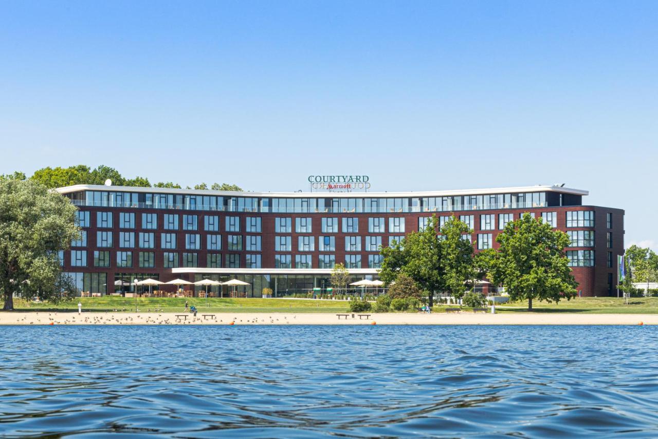 Courtyard By Marriott Wolfsburg Hotel Exterior photo